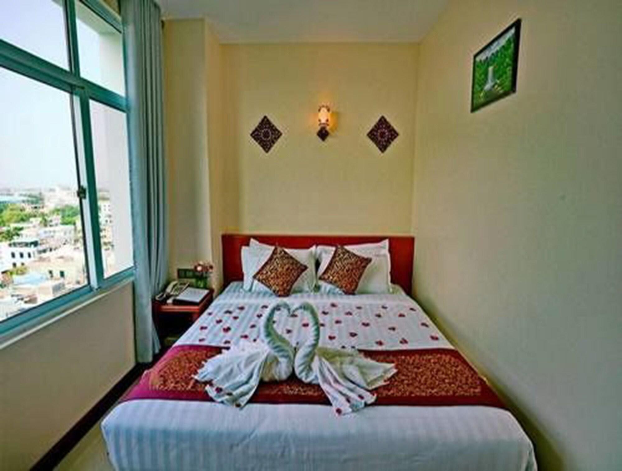 מנדלאי King Park Hotel מראה חיצוני תמונה
